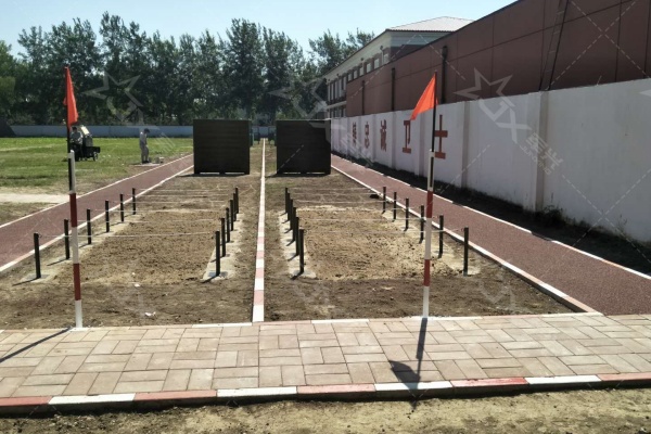 专业化400米障碍训练场解决方案：规划、建设与安全标准
